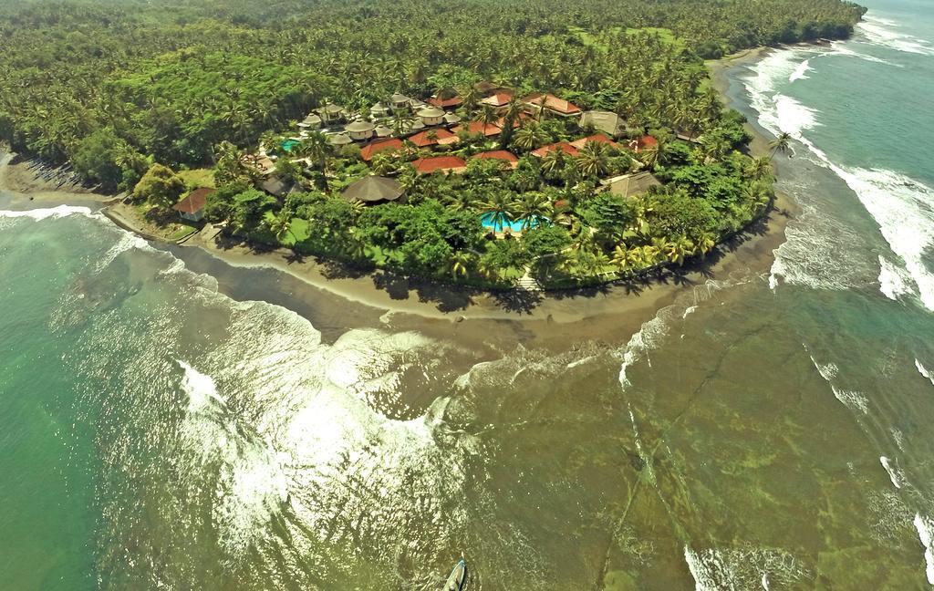 Puri Dajuma Beach Eco-Resort & Spa Pulukan Exteriör bild