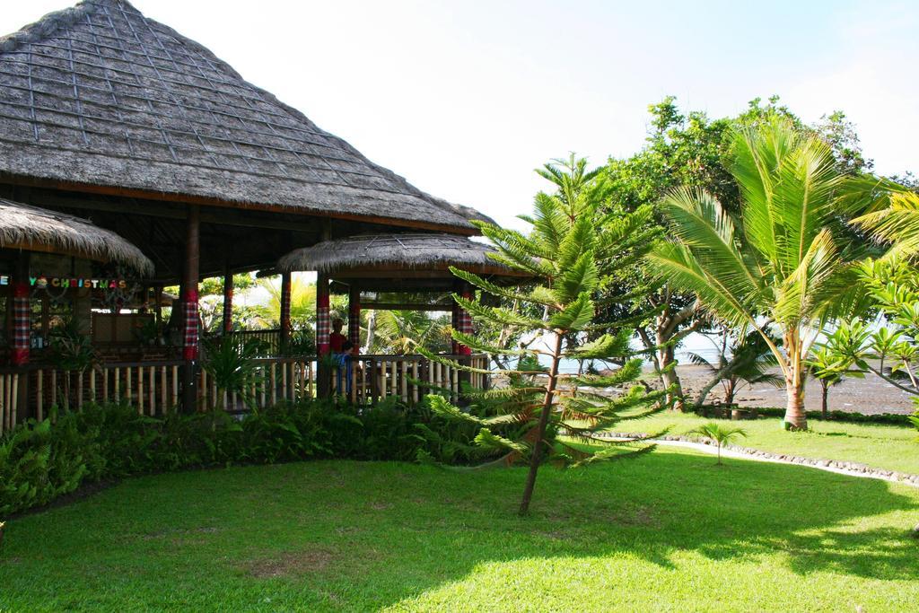 Puri Dajuma Beach Eco-Resort & Spa Pulukan Exteriör bild